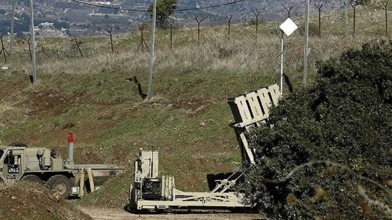 AFP/JALAA MAREY - Una batería de la Cúpula de Hierro de Israel, diseñada para interceptar y destruir los cohetes de corto alcance y los proyectiles de artillería que se aproximan