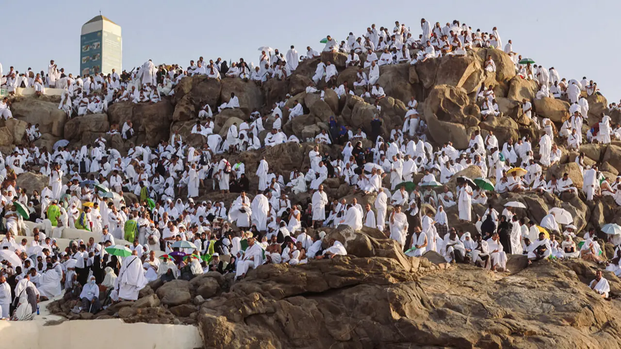 20230627052033reup--2023-06-27t051838z_1302082660_rc2fr1a84eu6_rtrmadp_3_saudi-haj-arafat-prayer.h