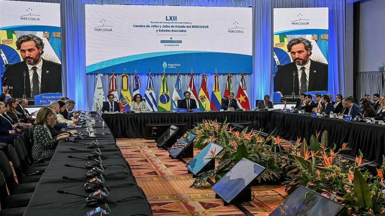 PHOTO/AFP/NELSON ALMEIDA – Santiago Cafiero, ministro de Asuntos Exteriores de Argentina, en la cumbre de Mercosur