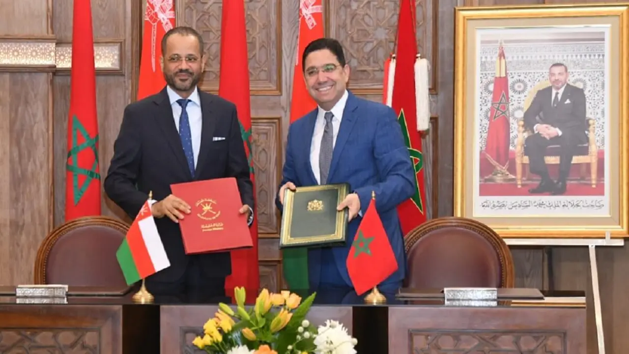 PHOTO/TWITTER/MAROC DIPLOMATIE/@MarocDiplomatie –  Badr bin Hamad y Nasser Bourita