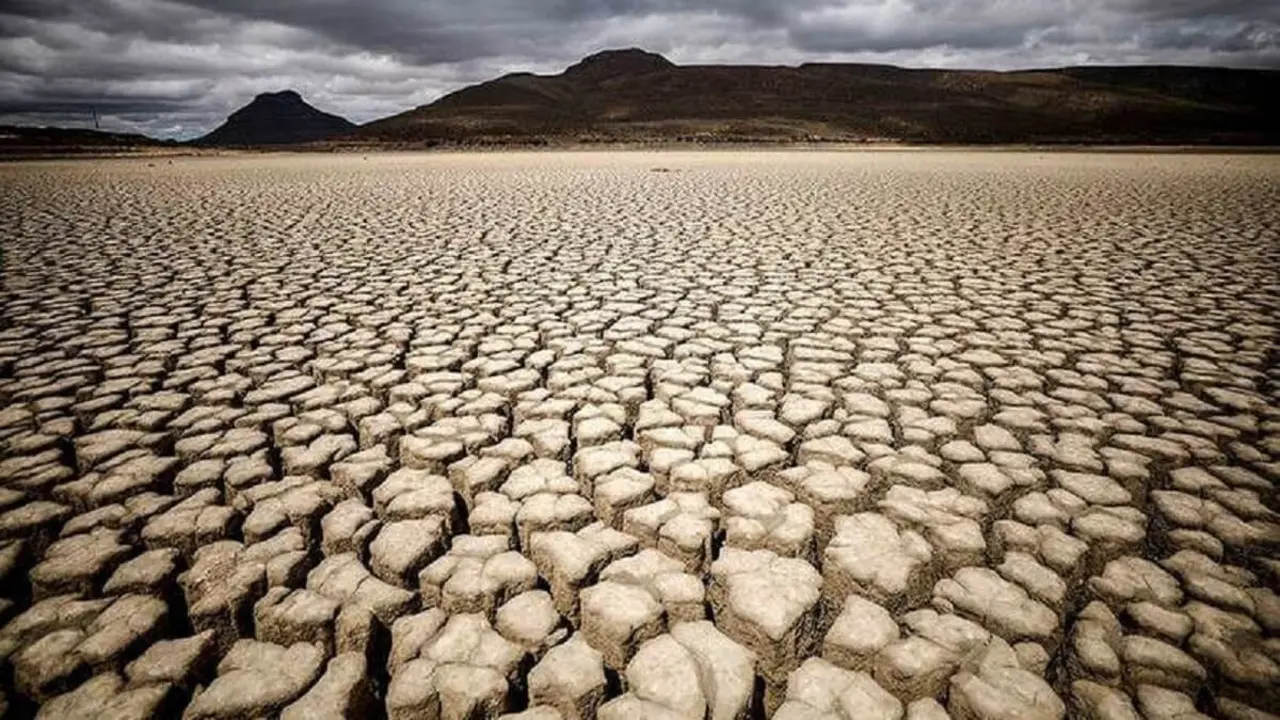 PHOTO/REUTERS - Presa municipal en Sudáfrica