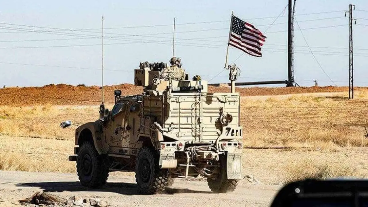 AFP/DELIL SOULEIMAN - Vehículo blindado militar de Estados Unidos en Siria
