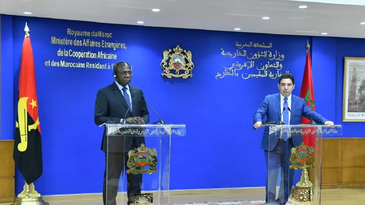 PHOTO/TWITTER/MAROC DIPLOMATIE/@MarocDiplomatie – ministros de Asuntos Exteriores, Téte António y Nasser Bourita