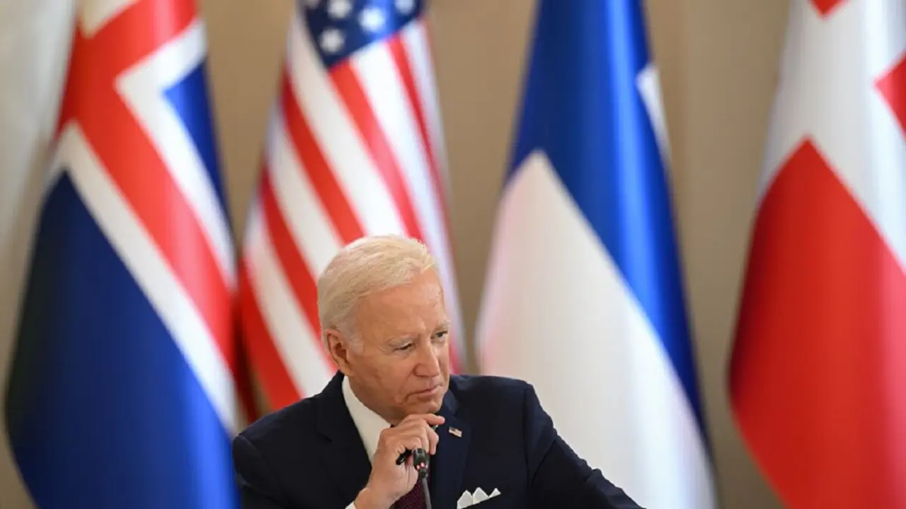 PHOTO/ANDREW CABALLERO-REYNOLDS/AFP - El presidente estadounidense Joe Biden participa en la Cumbre de Líderes Nórdicos-Estadounidenses en el palacio presidencial de Helsinki, Finlandia, el 13 de julio de 2023