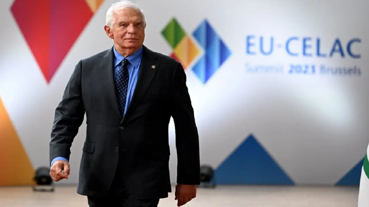 PHOTO/AFP/EMMANUEL DUNAND - El Alto Representante de la Unión Europea para Asuntos Exteriores y Política de Seguridad, Josep Borrell, llega al primer día de una cumbre entre la Unión Europea y la Comunidad de Estados Latinoamericanos y Caribeños (UE-CELAC) en el edificio del Consejo Europeo en Bruselas el 17 de julio de 2023