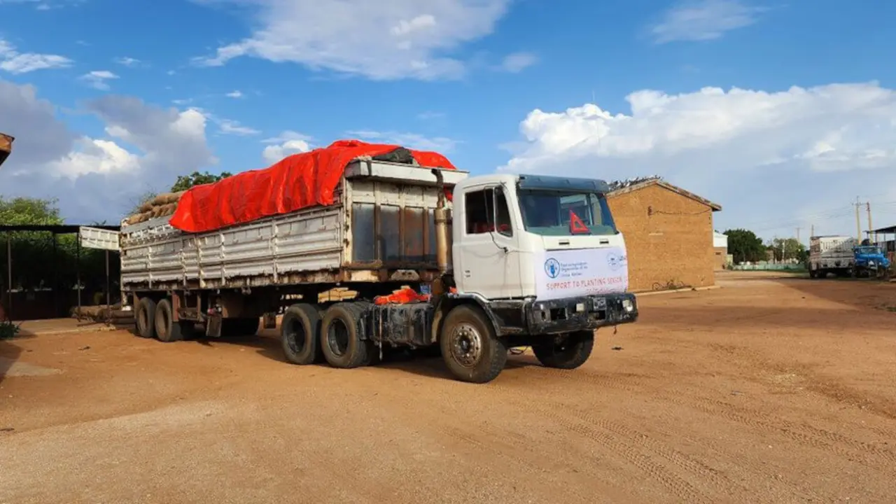 FAO Sudán Llegó a Darfur Oriental el primer convoy humanitario desde el inicio del conflicto en Sudán, en abril de 2023.