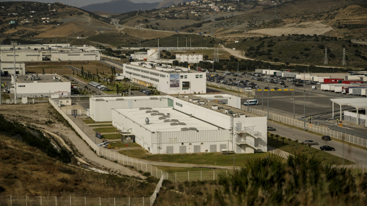 PHOTO/FILE - Complejo industrial de Renault en Tánger, Marruecos