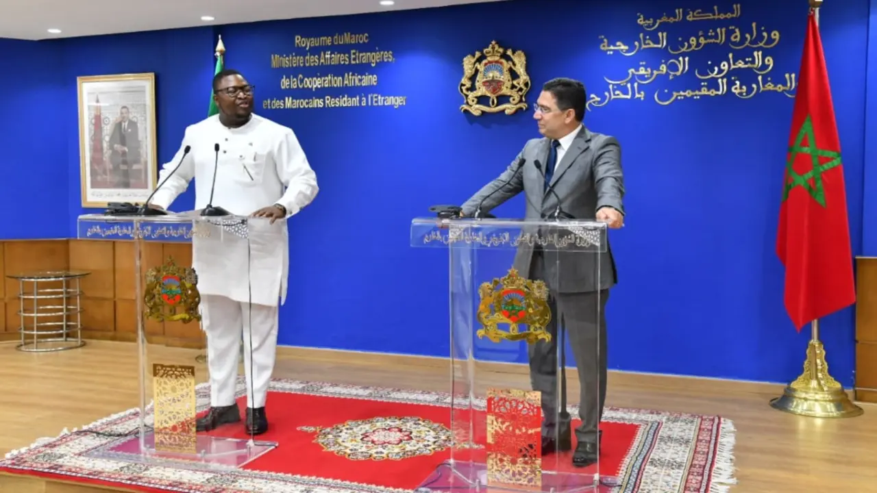 Timothy Musa Kuba y Nasser Bourita, durante su comparecencia ante la prensa tras la reunión (Foto: @MarocDiplomatie)