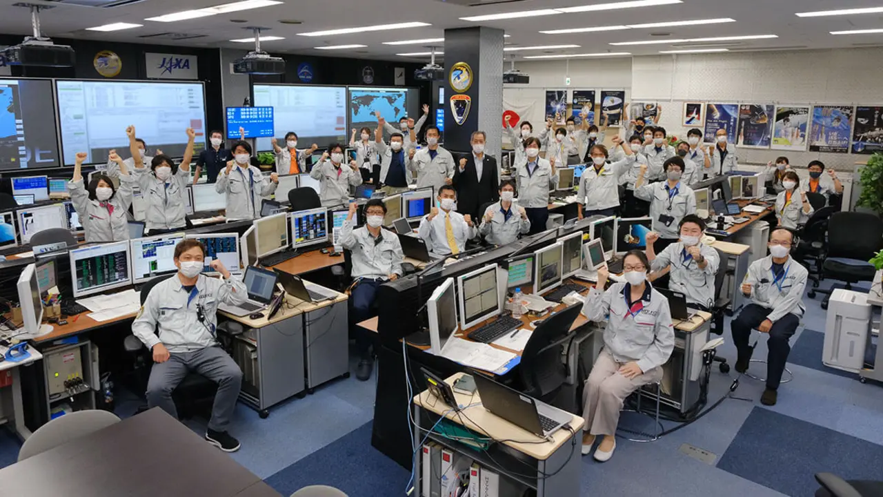 PHOTO/JAXA - El éxito del despegue, la correcta separación de SLIM de la parte alta del cohete y sus correctas primeras horas de vuelo son sólo los prolegómenos de una misión lunar de gran complejidad y trayectoria muy larga
