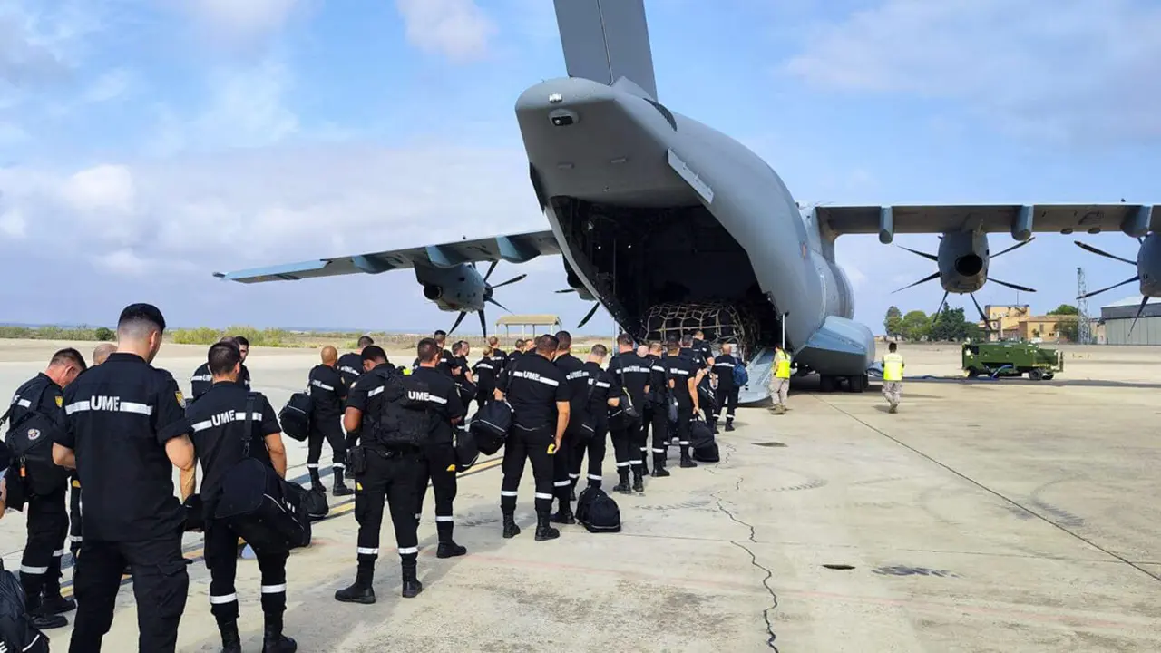 PHOTO/UME - España envió 56 socorristas y cuatro perros de búsqueda a Marruecos tras el potente terremoto que mató a más de 2.000 personas tras recibir una solicitud formal de ayuda de Rabat