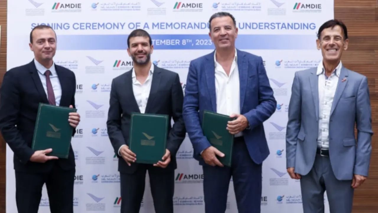 PHOTO/TWITTER/@amdie_agency - De izquierda a derecha, Ali Seddiki, director general de AMDIE, Hicham El-Habti, presidente de la UM6P, y Chakib Alj, presidente del CGEM