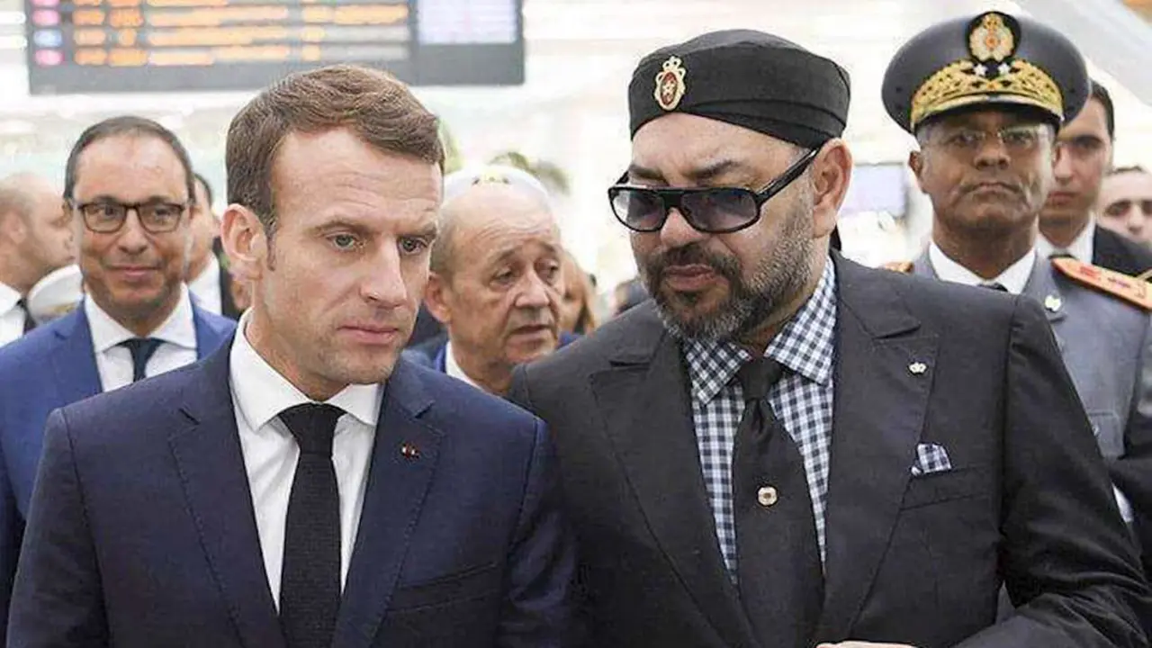 PHOTO/FILE - Emmanuel Macron y Mohamed VI