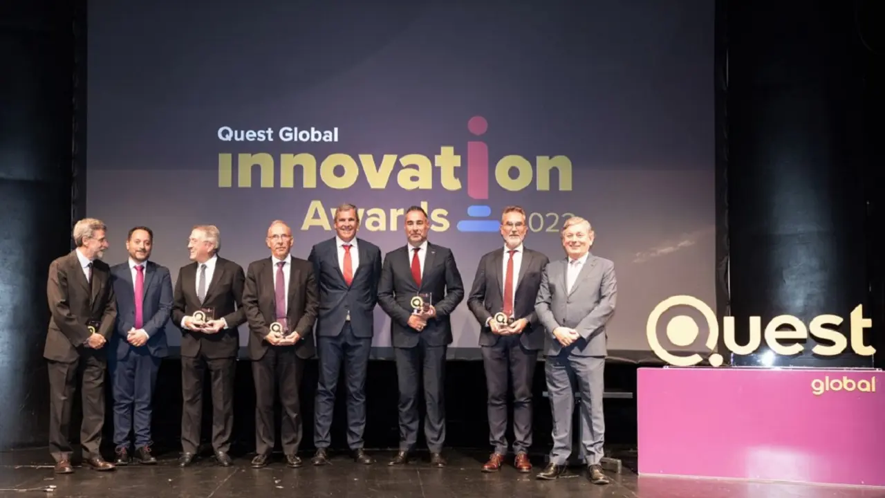 Foto de grupo de premiados