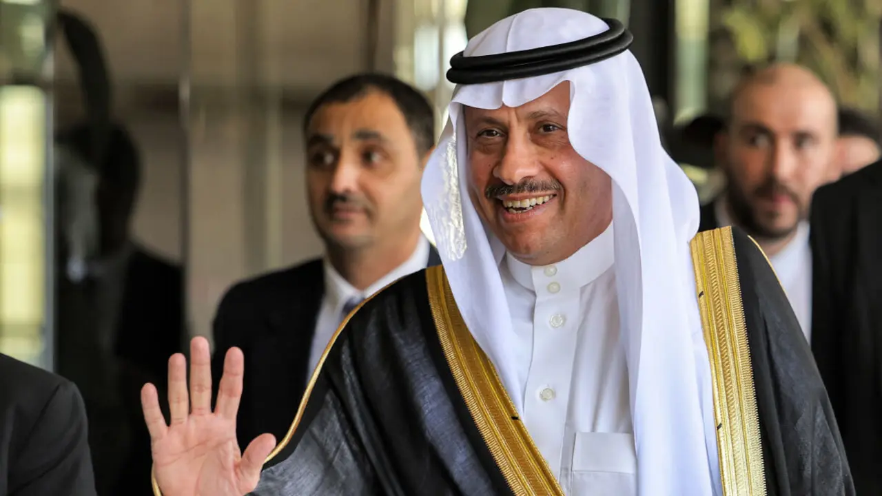AHMAD GHARABLI / AFP - Nayef Al-Sudairi, embajador no residente de Arabia Saudí en Palestina, llega a la sede del Ministerio de Asuntos Exteriores palestino en Ramallah