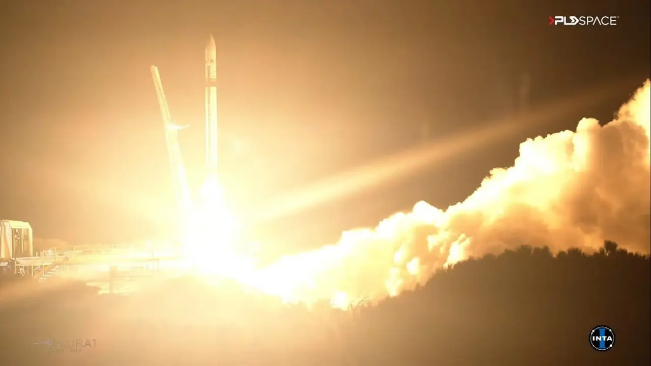 PHOTO/PLD Space - El humo que ciega los ojos que recuerda la canción de los Platters ha llegado en forma de elogios, parabienes y aplausos, en algunos casos desmedidos, sobre PLD Space a raíz del vuelo del Miura 1