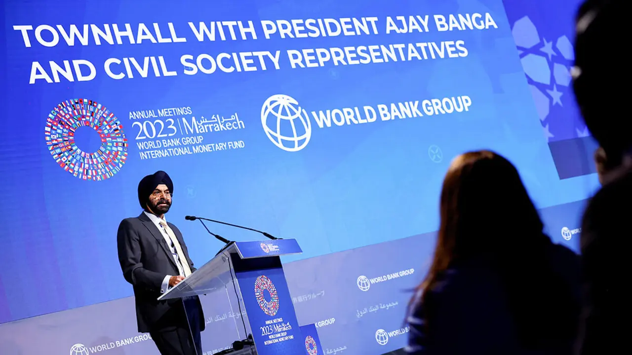 REUTERS/SUSANA VERA - El presidente del Banco Mundial, Ajay Banga, en la Reunión anual del Fondo Monetario Internacional y el Banco Mundial en Marrakech
