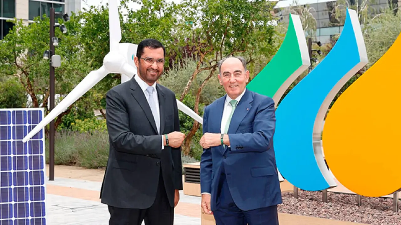 Dr. Sultan Al Jaber, ministro de Industria y Tecnología Avanzada de Emiratos Árabes Unidos (EAU), presidente de Masdar y presidente designado de la COP28 y el presidente de Iberdrola, Ignacio Galán