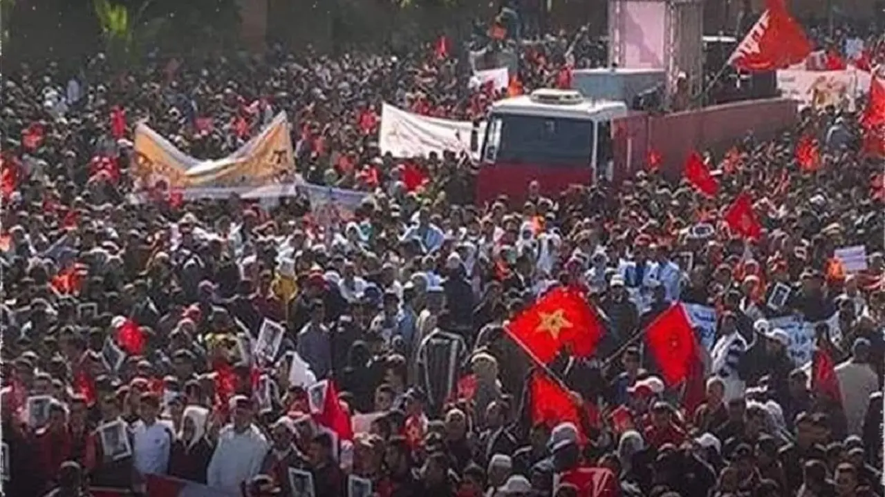 Twitter @ElMachij - Protestas en El Aiún contra los ataques del Frente Polisario