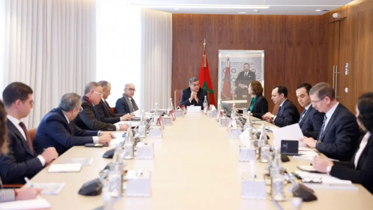 El primer ministro marroquí, Aziz Akhannouch y la ministra Fatim-Zahra Ammor presiden una de las reuniones del programa FORSA - ARCHIVO/WEB PRIMER MINISTRO MARRUECOS