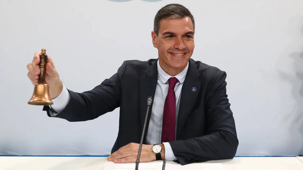 PHOTO/Pool Moncloa-Fernando Calvo - Un movimiento telúrico de intensidad difícil de anticipar en la escala Richter avanza a paso firme y está próximo a abatirse sobre el ecosistema aeroespacial y de defensa español