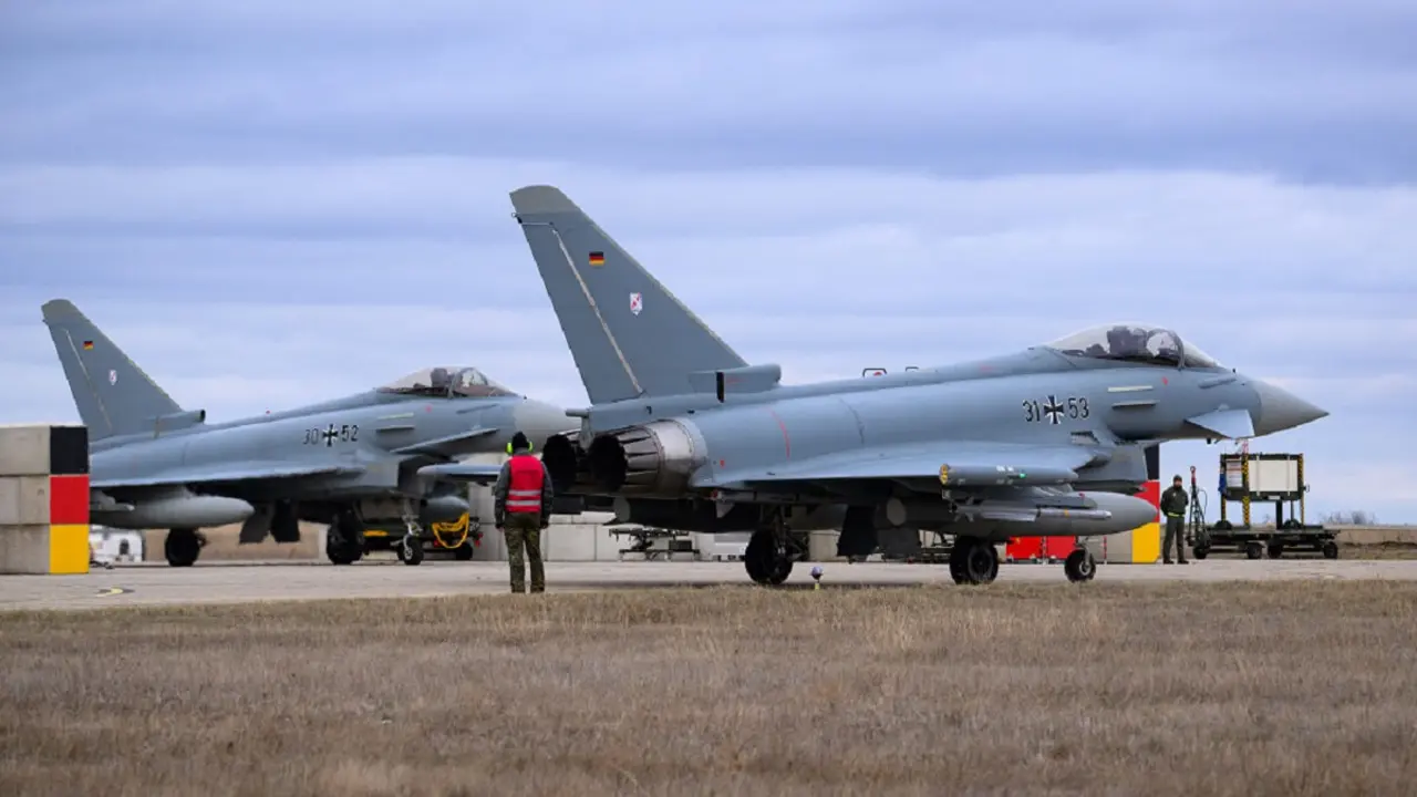 Un avión Eurofighter alemán despega del aeródromo Mihail Kogalniceanu, cerca de Constanza (Rumanía) – PHOTO/BERND VON JUTRCZENKA/DPA/dpa Picture-Alliance vía AFP