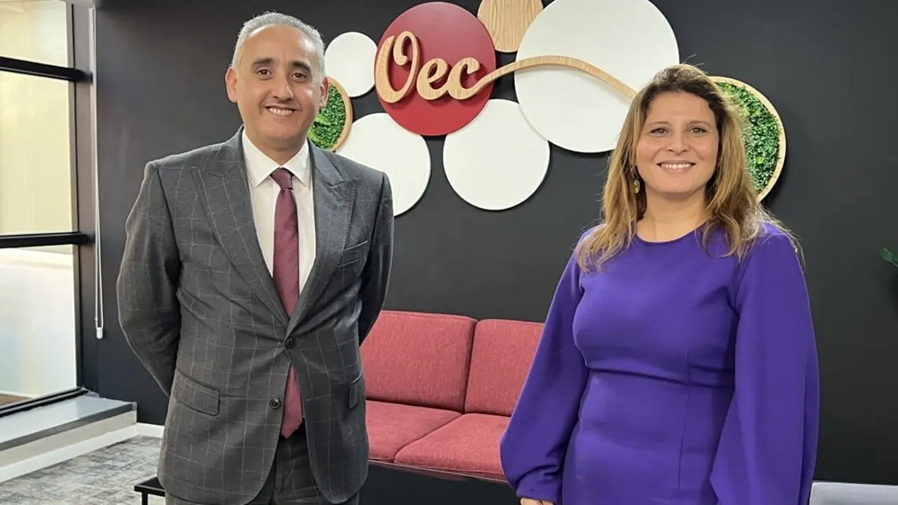 Nafeh Agourram, presidente del Consejo de Expertos Contables y Loubna Ourtassi, vicepresidenta (PHOTO/ATALAYAR)