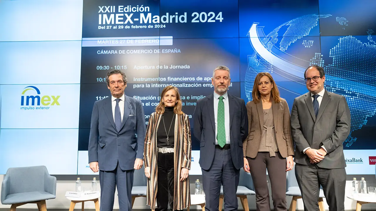 Ponentes de la mesa redonda "Instrumentos financieros de apoyo apara la internacionalización empresarial" - PHOTO/ATALAYAR