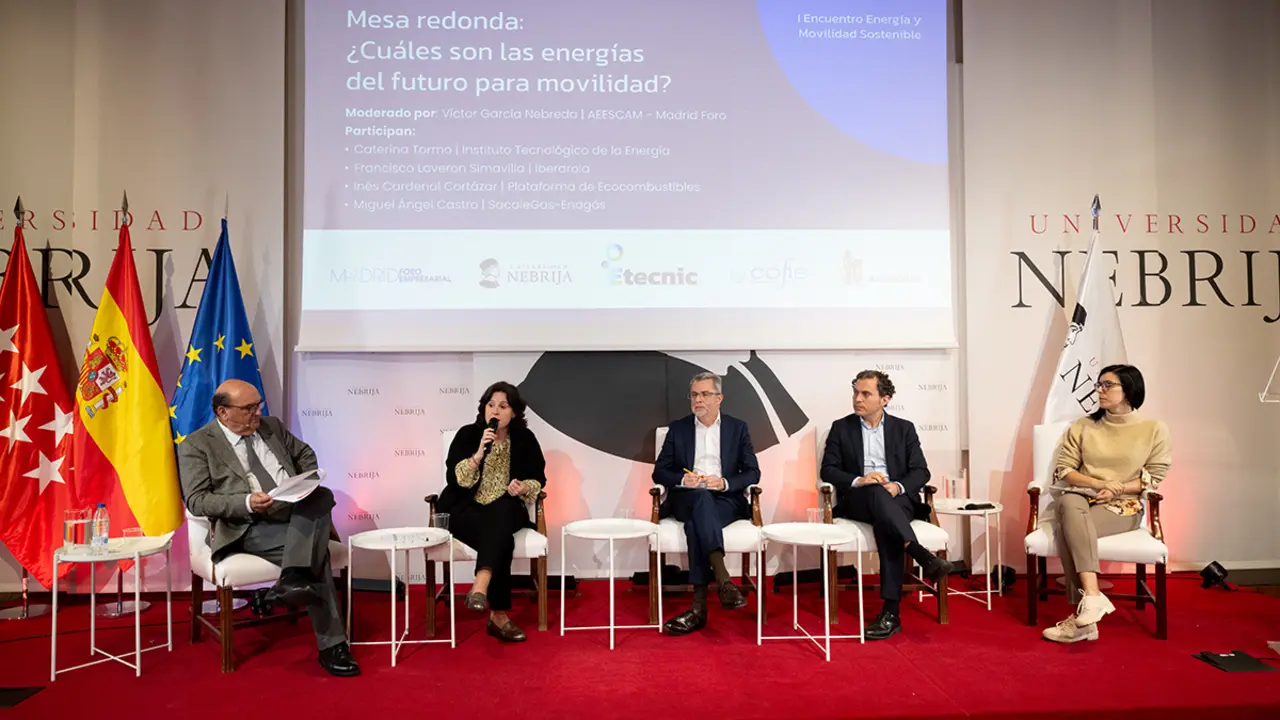 Madrid Foro Empresarial y AEESCAM promueven un debate sobre la energía aplicada al transporte, en una jornada celebrada en la Universidad Nebrija
