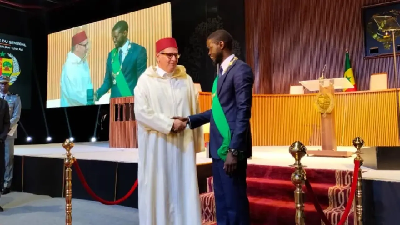 Aziz Akhannouch, jefe de Gobierno de Marruecos, y Bassirou Diomaye Faye, presidente de Senegal – PHOTO/X/@DiplomaciaM/MINISTERIO DE ASUNTOS EXTERIORES DE MARRUECOS