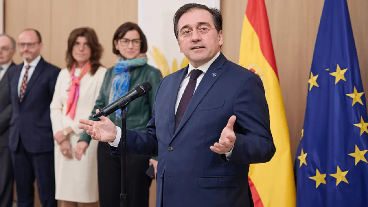 El ministro de Exteriores, José Manuel Albares, sin duda ha recordado al presidente la máxima jesuítica de que, en periodos revueltos, mejor estarse quieto. Es evidente que Sánchez no le ha hecho caso -&nbsp;PHOTO/MAUC
