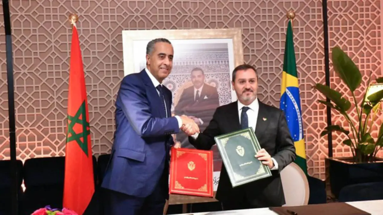 Abdellatif Hammouchi, director general de la Dirección General de Seguridad Nacional (DGSN) y la Dirección General de Seguridad Territorial (DGST) marroquí, durante la firma un acuerdo de cooperación con el director general de la Policía Federal brasileña, André Augusto Passos Rodríguez - PHOTO/ARCHIVO