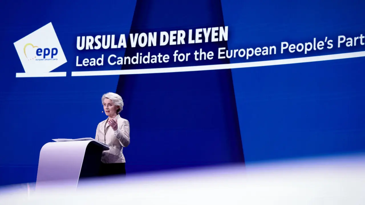La presidenta de la Comisión Europea y candidata principal del PPE, Ursula von der Leyen - Kenzo TRIBOUILLARD / AFP
