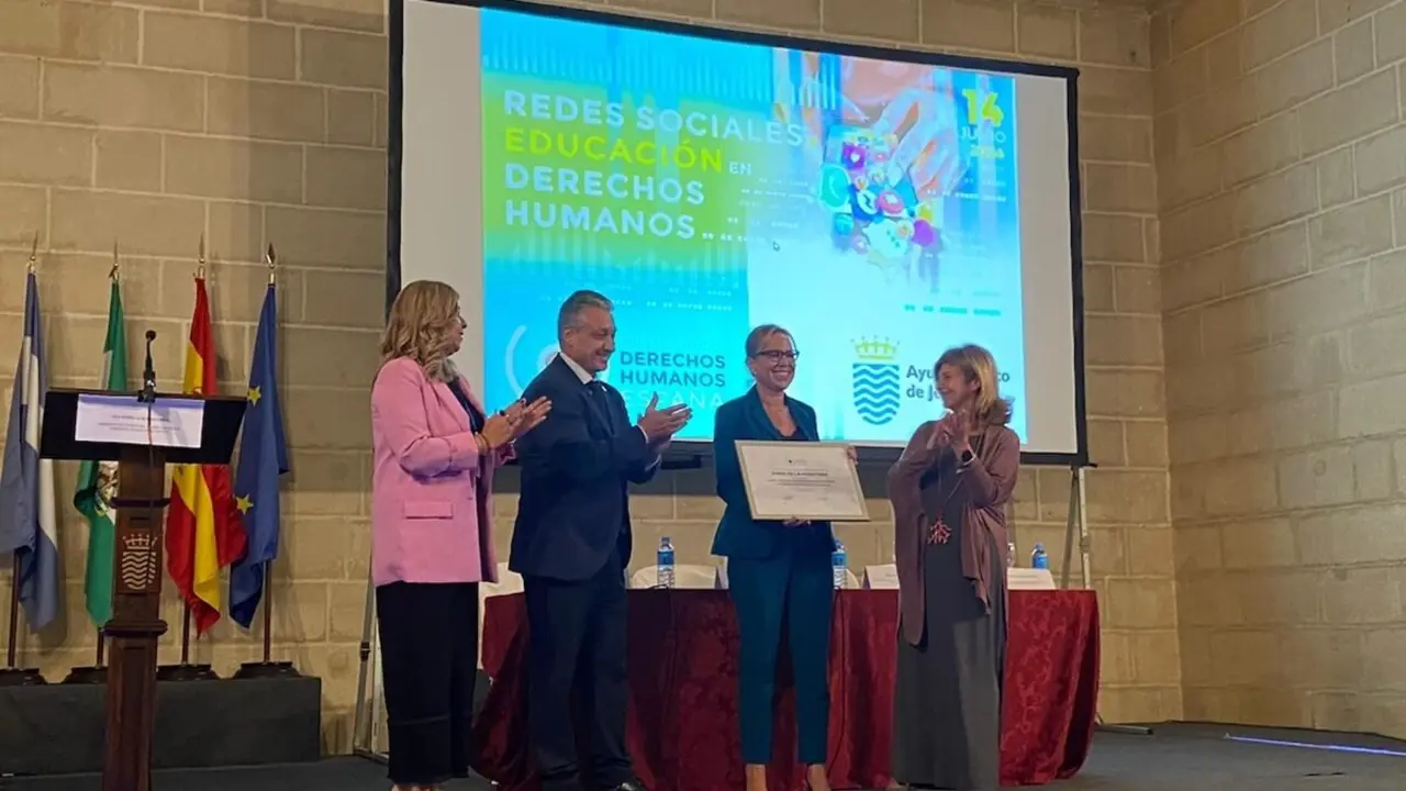 Los Claustros de Santo Domingo han acogido el acto de entrega del distintivo de las Ciudades Comprometidas con los Derechos Humanos y los Objetivos de Desarrollo Sostenible