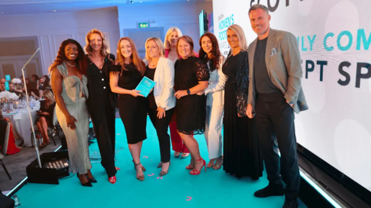 Foto de familia en los UK's Women's Football Awards