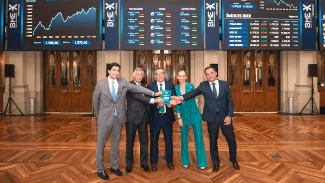 Foto de familia del premio Ofiso