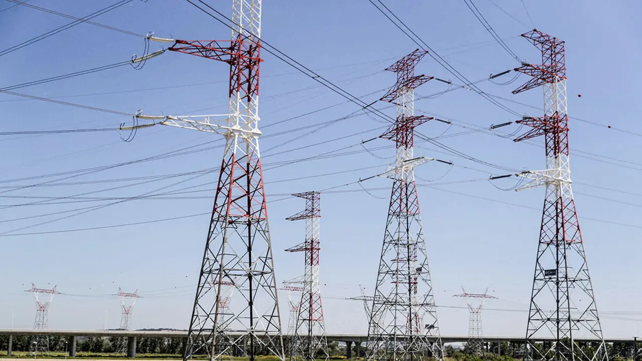 Cables de energía eléctrica - REUTERS/RAFAEL MARCHANTE