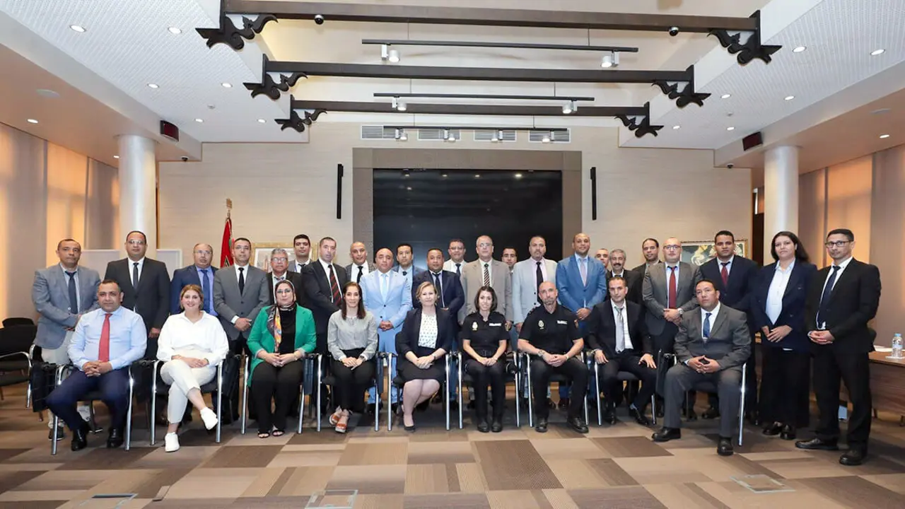 <p>Curso de formación sobre las últimas novedades en técnicas de comunicación de seguridad dirigido a los encargados de la comunicación de seguridad a nivel autonómico y central, organizado por la Dirección General de Seguridad Nacional en coordinación con la Policía Nacional de España - PHOTO/@DGSN_MAROC</p>
