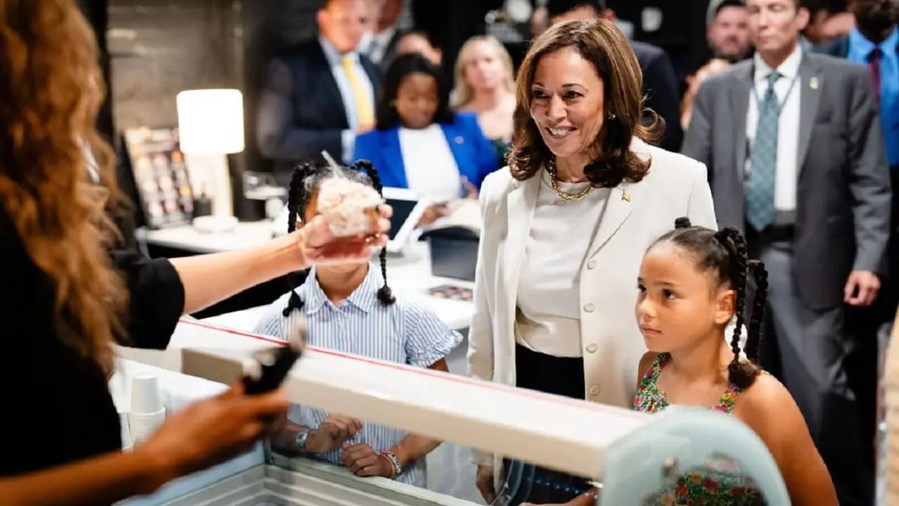 Kamala Harris - PHOTO/ERIN SCHAAF/POOL/AFP
