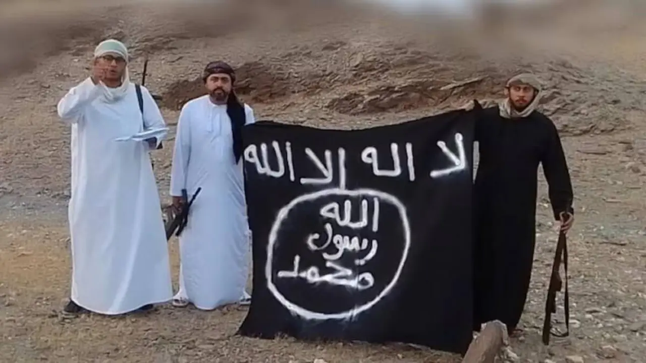 Imagen tomada de un vídeo difundido por el ISIS en el que se afirma que aparecen los terroristas que atacaron una mezquita en Mascate – PHOTO/MEDIOS DE COMUNICACIÓN SOCIAL