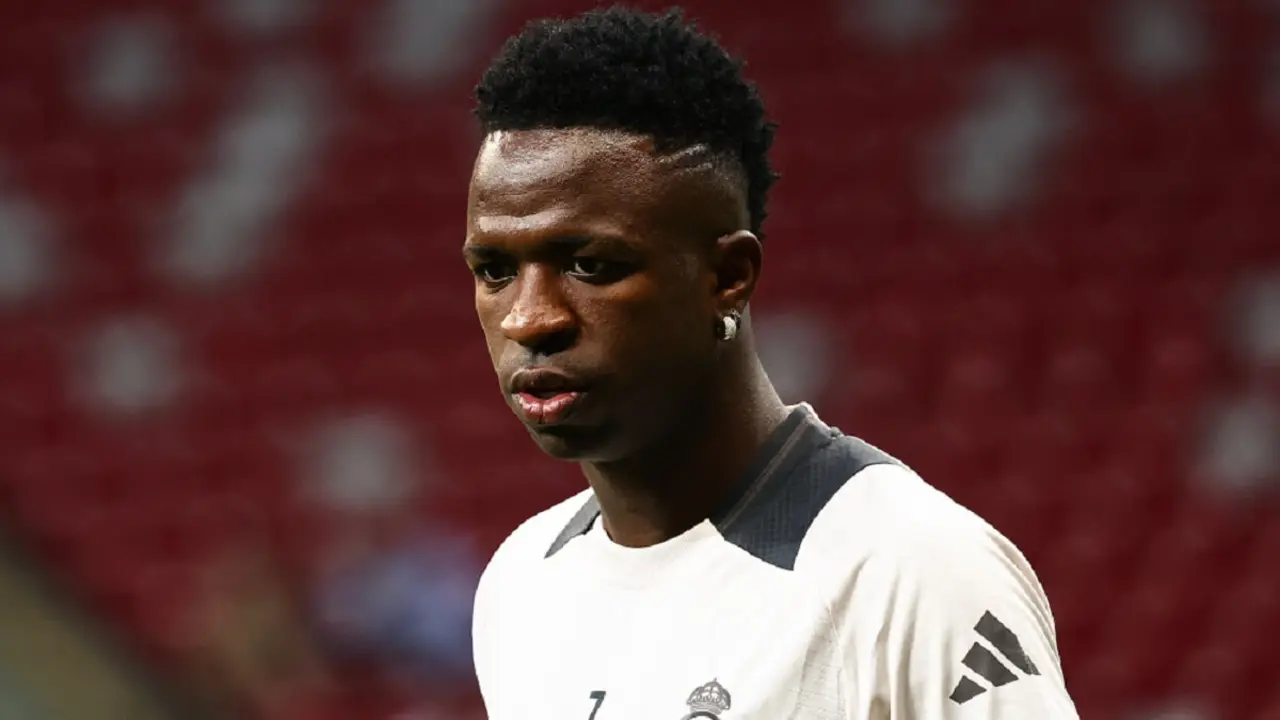 Vinicius Junior durante la sesión de entrenamiento del Real Madrid antes de la Supercopa de la UEFA Real Madrid - Atalanta BC en el Estadio Nacional de Varsovia, Polonia, el 13 de agosto de 2024 – PHOTO/Jakub Porzycki/NurPhoto/NurPhoto vía AFP