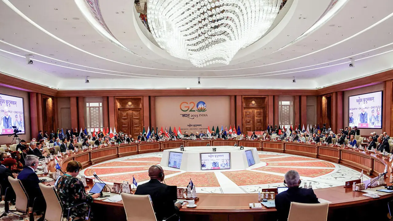 Los líderes de las naciones del G20 asisten a la segunda sesión de trabajo de la Cumbre de Líderes del G20 en Bharat Mandapam, en Nueva Delhi, el 9 de septiembre de 2023 - AFP/LUDOVIC MARIN