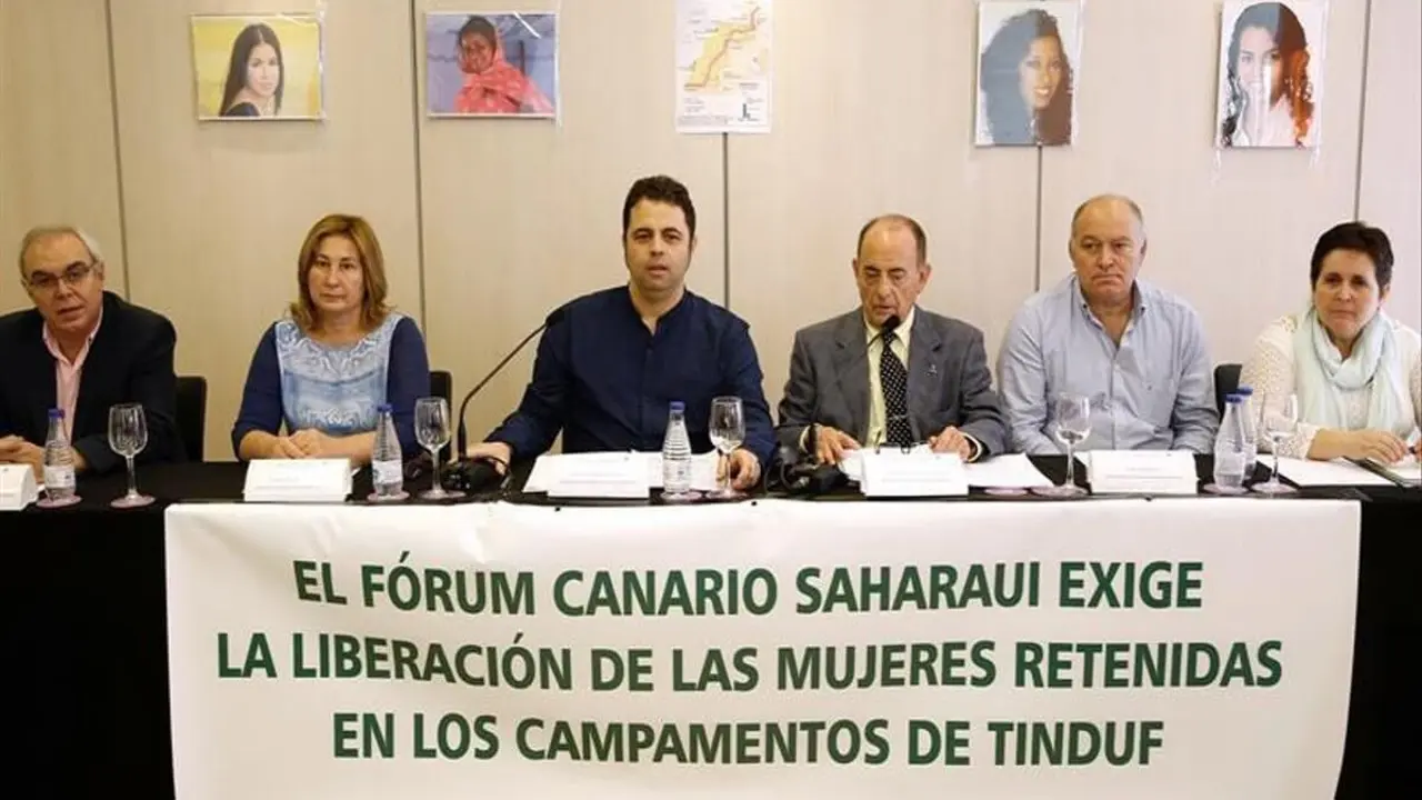 Padres de acogida mujeres secuestradas Tinduf en conferencia de prensa (Madrid 2016)