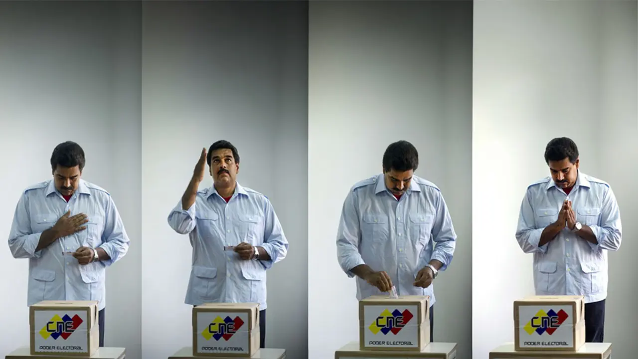 <p>Esta combinación muestra al presidente venezolano Nicolás Maduro haciendo un gesto y votando en Caracas - AFP/RAUL ARBOLEDA</p>