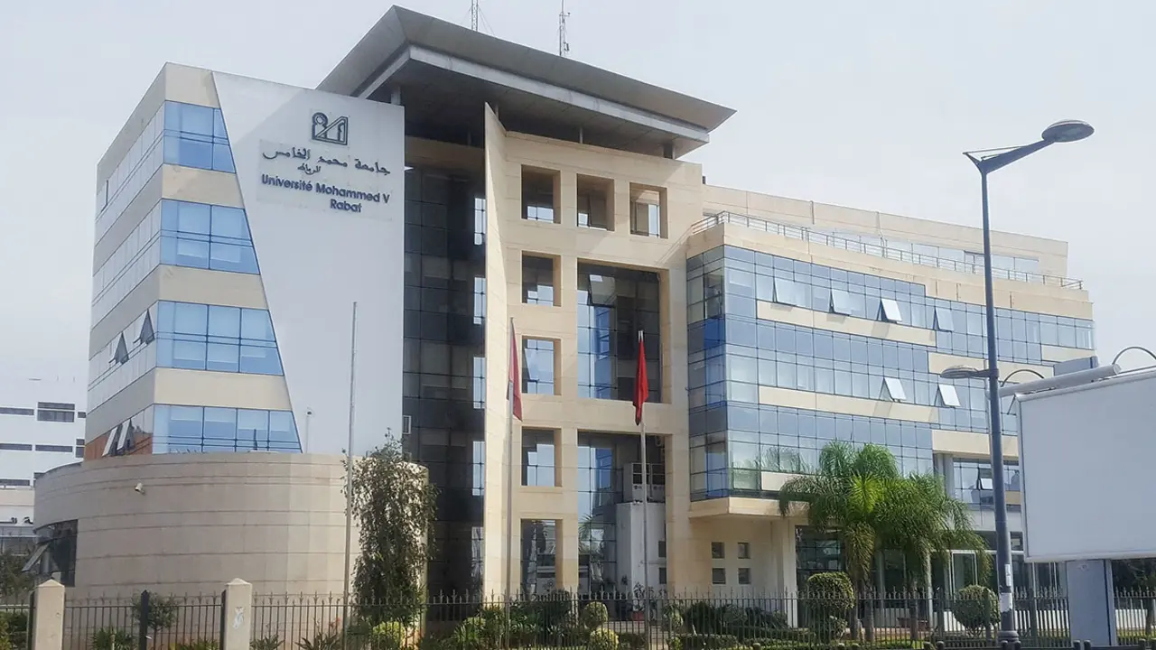 <p>Universidad Mohammed V en Rabat - PHOTO/https://es.wikipedia.org/wiki/Universidad_Mohamed_V#/media/Archivo:UM5_Presidence.jpg</p>

