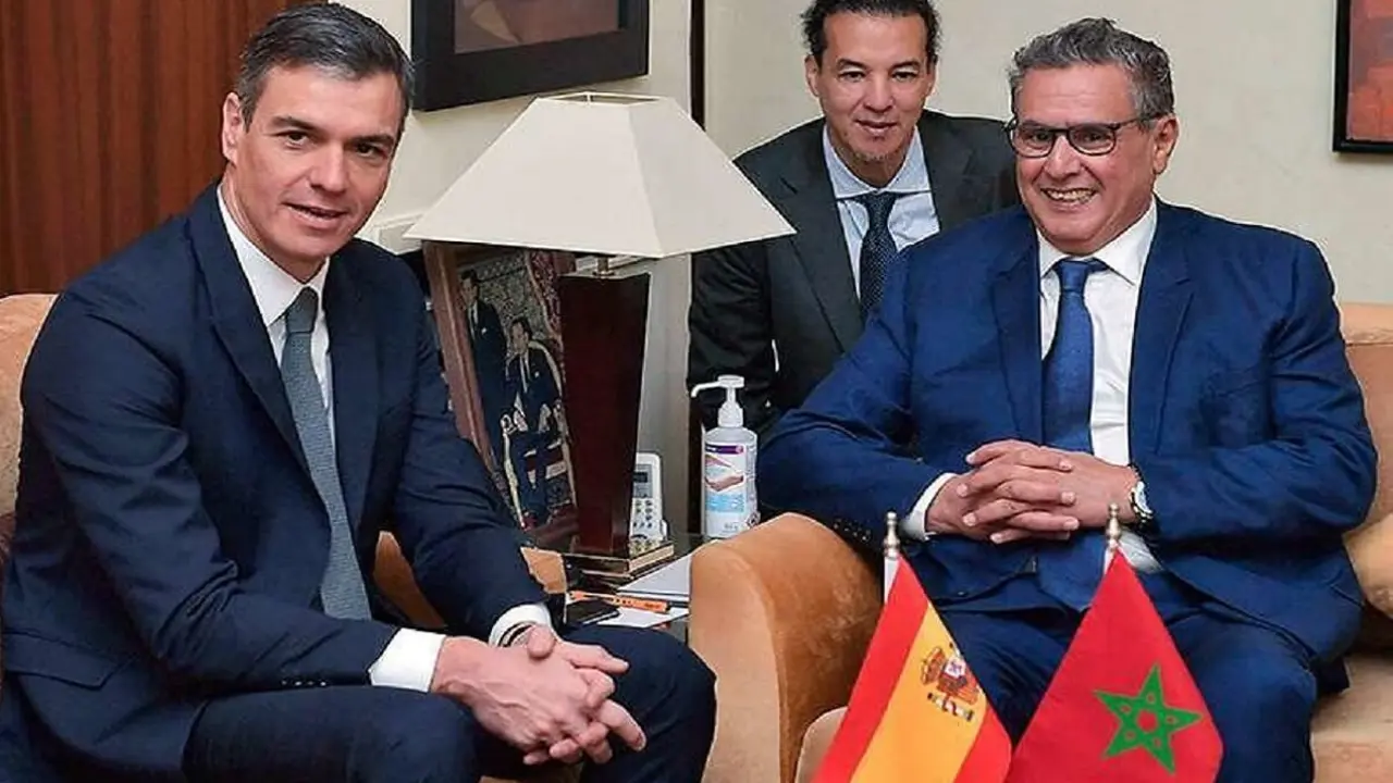 Pedro Sánchez, presidente del Gobierno de España junto a Aziz Akhannouch, primer ministro del Gobierno de Marruecos - PHOTO/ARCHIVO