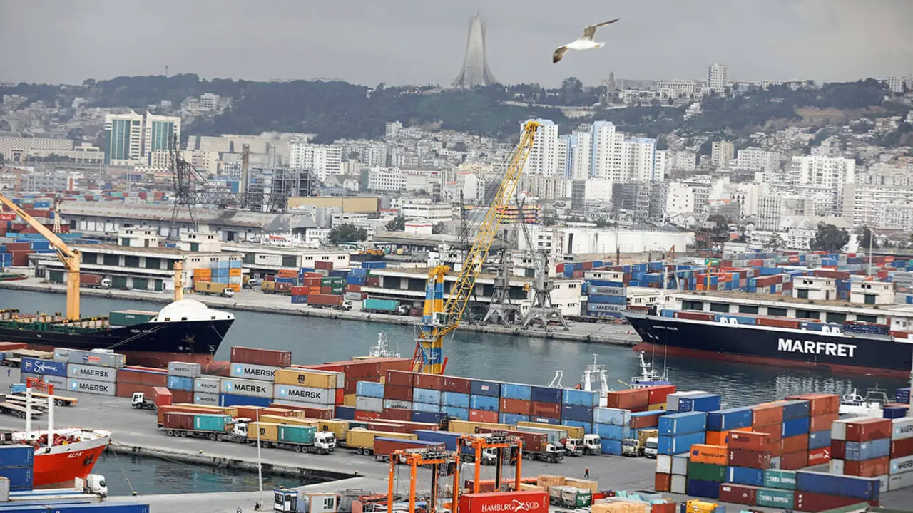 Vista general de la terminal portuaria en Argel - REUTERS/ ZOHRA BENSEMRA