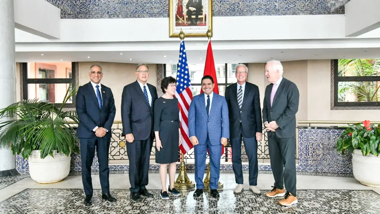 Nasser Bourita, ministro de Asuntos Exteriores de Marruecos, y Jerry Morin, senador de Estados Unidos reunidos en Rabat, Marruecos - PHOTO/REDES SOCIALES