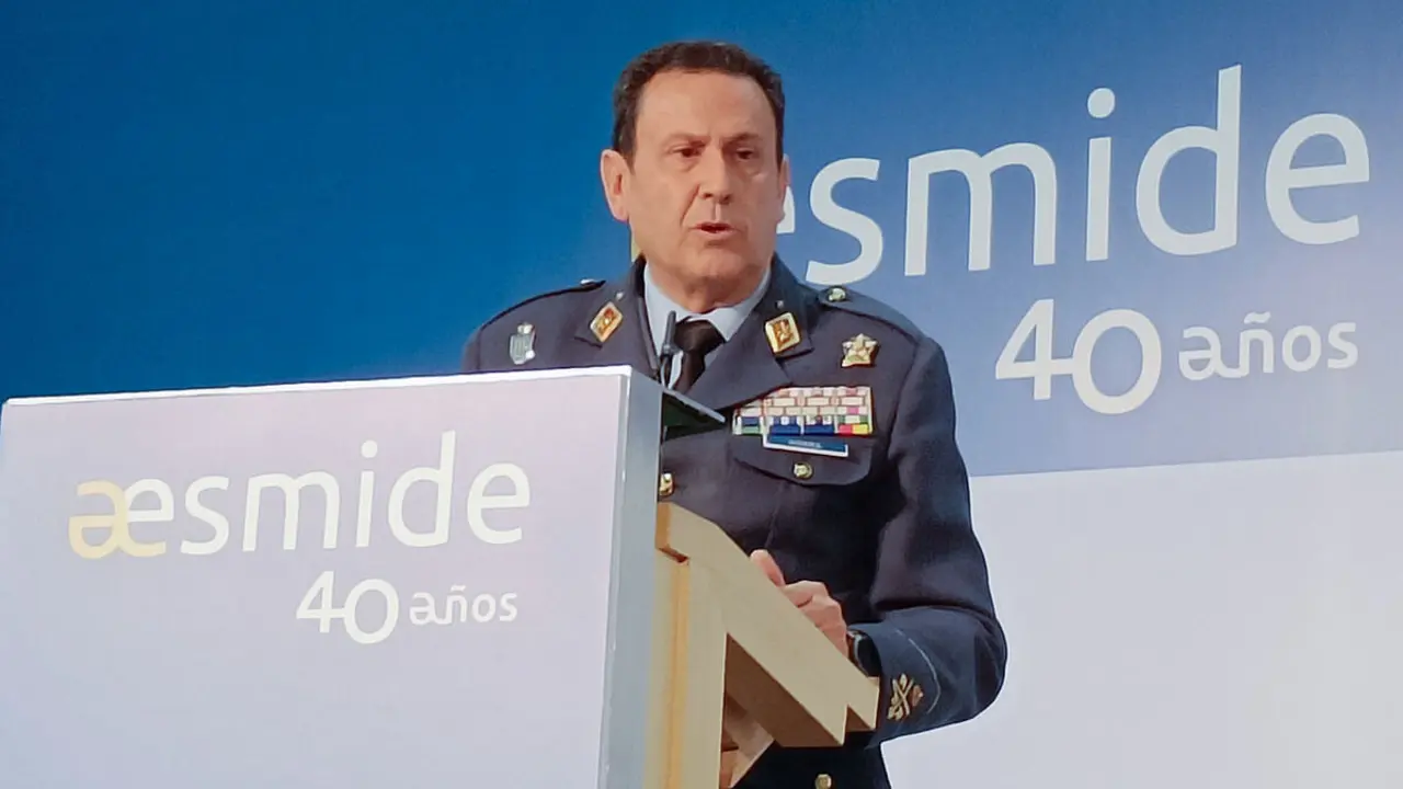 Aterrizado en la nueva Dirección General de Estrategia e Innovación de la Industria de Defensa con un amplio bagaje, el teniente general del Aire Miguel Ivorra explica en el Foro AESMIDE 2024 los pormenores de sus responsabilidades -&nbsp;PHOTO/JPons