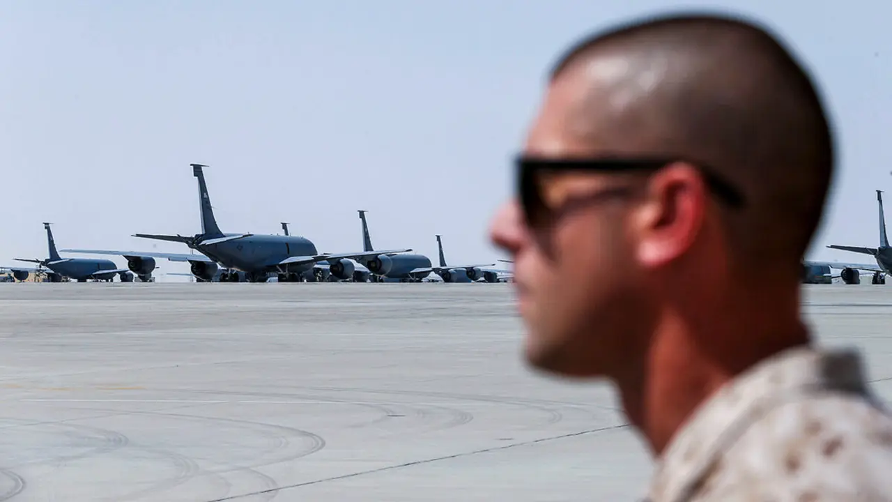 <p>Aviones de la Fuerza Aérea de Estados Unidos, que se utilizaron para evacuar a personas de Afganistán, se ven en la base aérea de Al Udeid en Doha, Qatar, 4 de septiembre de 2021 - REUTERS/Hamad I Mohammed</p>
