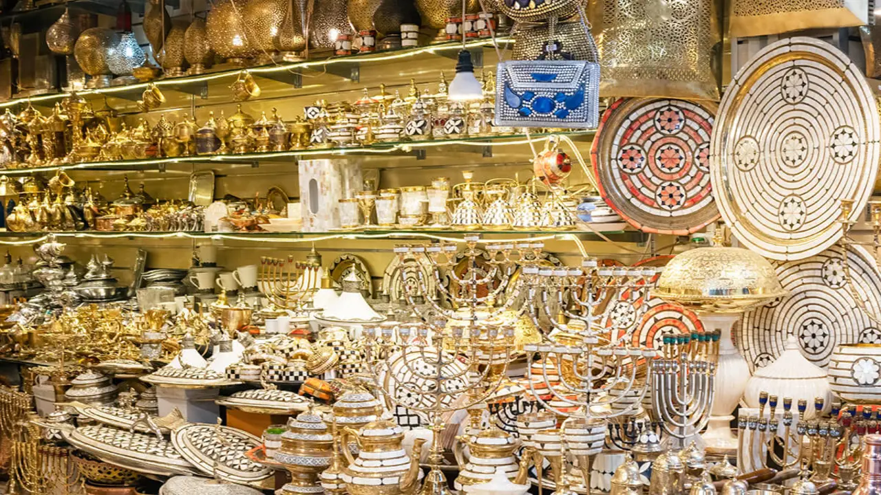 <a href="https://www.freepik.com/free-photo/store-famous-marrakesh-souk_37535150.htm">https://www.freepik.com/free-photo/store-famous-marrakesh-souk_37535150.htm</a>